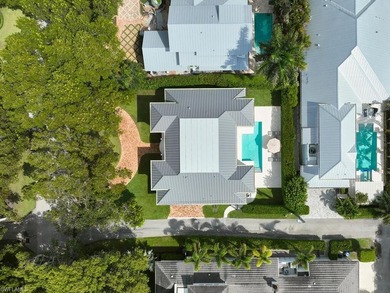 Four blocks to the beach in the heart of Olde Naples, this fully - photo 34