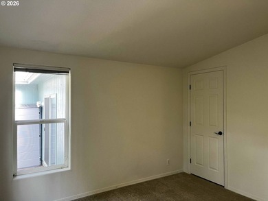 Welcome to this beautiful 3-bedroom, 2-bathroom home located in - photo 36
