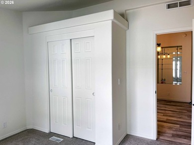 Welcome to this beautiful 3-bedroom, 2-bathroom home located in - photo 40