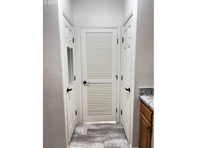 Welcome to this beautiful 3-bedroom, 2-bathroom home located in - photo 41