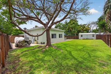 Clean, elegant, and meticulously maintained with a NEW ROOF - photo 33