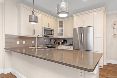 **SHORT SALE SUBJECT TO BANK APPROVAL** Welcome to this - photo 6