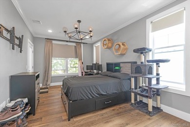 **SHORT SALE SUBJECT TO BANK APPROVAL** Welcome to this - photo 9