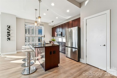 Million dollar views take center stage in this spectacular 22nd - photo 8