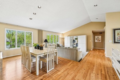 This soft contemporary home is situated on a quiet cul-de-sac - photo 11