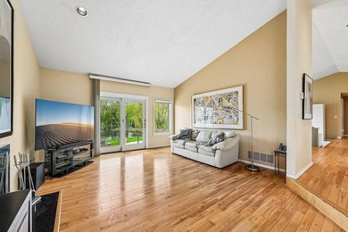 This soft contemporary home is situated on a quiet cul-de-sac - photo 16