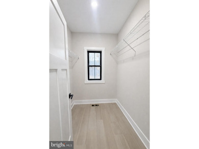 Late summer delivery! This beautifully designed 4-bedroom, 3 - photo 19