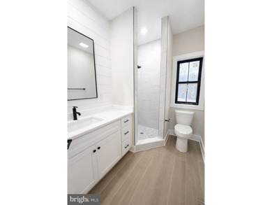 Late summer delivery! This beautifully designed 4-bedroom, 3 - photo 20