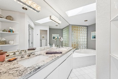 This soft contemporary home is situated on a quiet cul-de-sac - photo 27