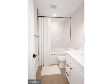 Late summer delivery! This beautifully designed 4-bedroom, 3 - photo 29