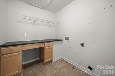 Beautifully maintained 5-bedroom, 3.5-bath home in the highly - photo 30