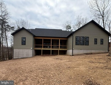 Late summer delivery! This beautifully designed 4-bedroom, 3 - photo 34