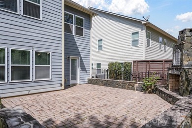 Beautifully maintained 5-bedroom, 3.5-bath home in the highly - photo 38