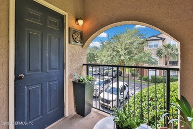 NOT your average condo! This rare 3/2 END UNIT in the Reserve at - photo 13