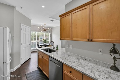 NOT your average condo! This rare 3/2 END UNIT in the Reserve at - photo 15