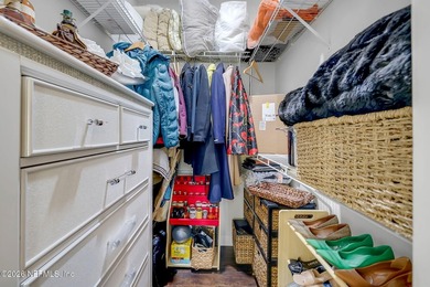 NOT your average condo! This rare 3/2 END UNIT in the Reserve at - photo 33
