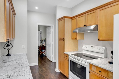 NOT your average condo! This rare 3/2 END UNIT in the Reserve at - photo 35