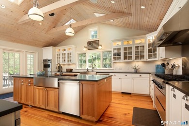 The Ultimate Entertainer's Estate! If your life centers around - photo 7