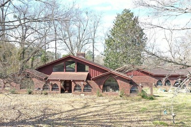 Private location. Nice home that needs some love. Over 47 acres - photo 11