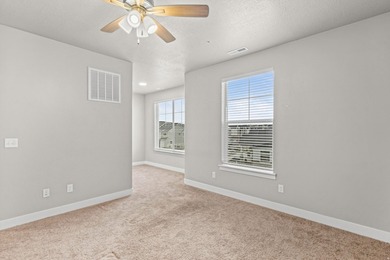 **SPECTACULAR CORNER CONDO BETTER THAN NEW! MOVE-IN READY!** - photo 2