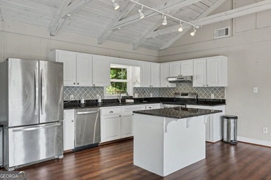 Stunning Mountain Retreat with Panoramic Views & Spacious - photo 13