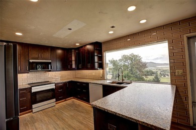 Experience breathtaking, unobstructed panoramic views of the - photo 2
