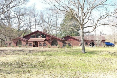 Private location. Nice home that needs some love. Over 47 acres - photo 27