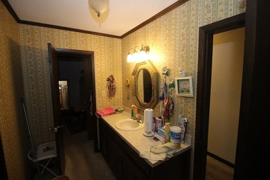 Private location. Nice home that needs some love. Over 47 acres - photo 31