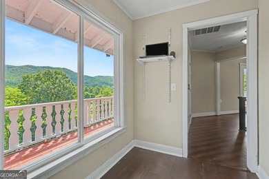 Stunning Mountain Retreat with Panoramic Views & Spacious - photo 39
