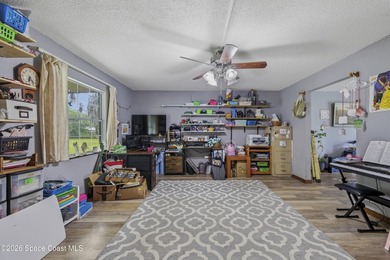 Discover the perfect blend of space, privacy, and opportunity - photo 5
