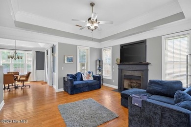 MOTIVATED SELLER OFFERING A 1 YEAR, 1% INTETREST RATE BUYDOWN!!! - photo 8
