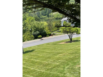 Lake Condo Sale Pending in Brevard, North Carolina