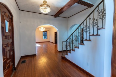 Stunning Historical Estate with Bay Views. Step into history - photo 5
