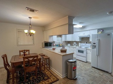 ***EXCLUSIVE AGENCY*** NEW ROOF*** Listing #02749 This property - photo 2