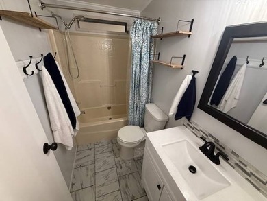 Seller offering FREE LOT RENT FOR 3 MONTHS AND GOLF CART WITH - photo 18