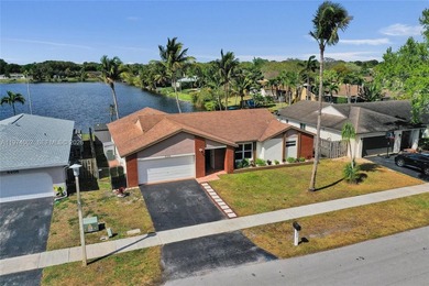 (private lake, pond, coastal) Home For Sale in Cooper City Florida