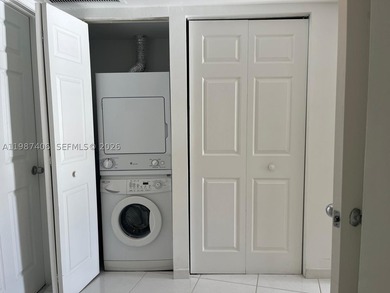 BEAUTIFUL UNIT IN VERY DESIRABLE TOWER 500 IN MYSTIC POINTE - photo 22