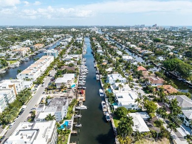Waterfront 2BR residence in a boutique Las Olas Isles building - photo 32