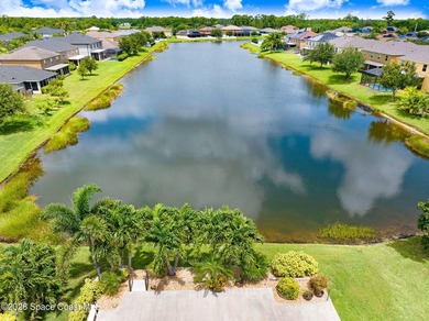 Enjoy your private backyard oasis centered on lake w/enclosed - photo 3