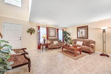 Enjoy your private backyard oasis centered on lake w/enclosed - photo 10