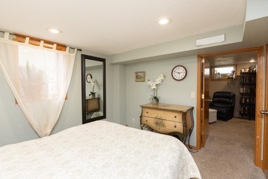 Spacious 4-bedroom rambler with a fully finished basement and - photo 12