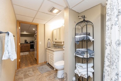 Spacious 4-bedroom rambler with a fully finished basement and - photo 15