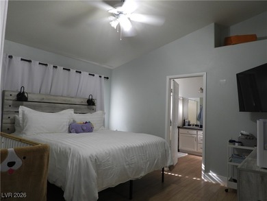 Move-in ready single-story home near Flamingo & Fort Apache with