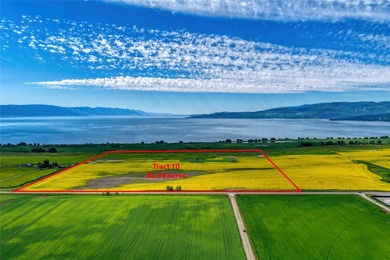 Discover one of the most extraordinary properties in the - photo 4