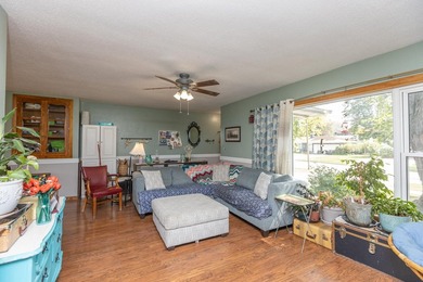 Spacious 4-bedroom rambler with a fully finished basement and - photo 24