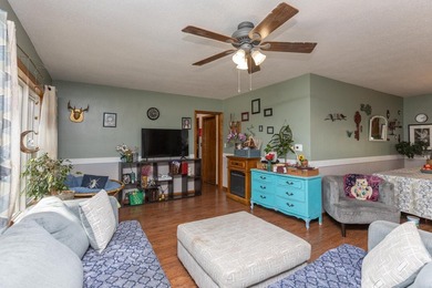 Spacious 4-bedroom rambler with a fully finished basement and - photo 25