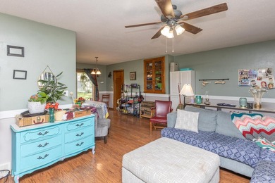 Spacious 4-bedroom rambler with a fully finished basement and - photo 27