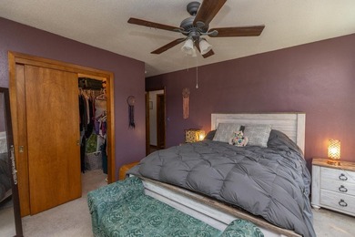 Spacious 4-bedroom rambler with a fully finished basement and - photo 31