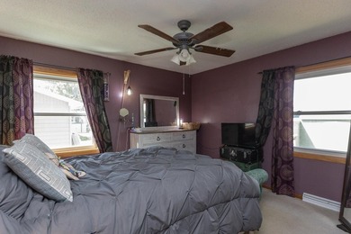 Spacious 4-bedroom rambler with a fully finished basement and - photo 32