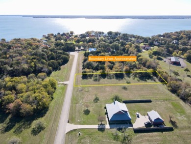 Amazing lake property in a great subdivision - Lake Acreage For Sale in Corsicana, Texas